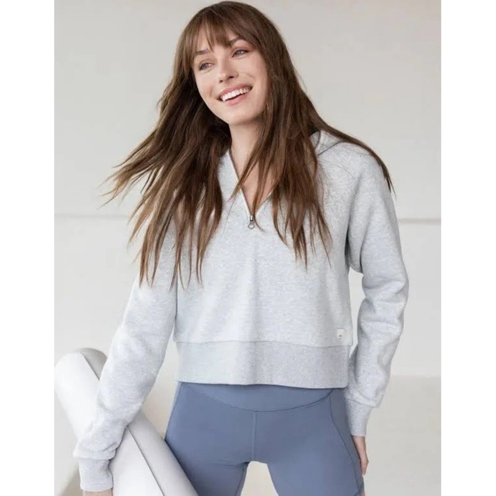 Vuori Women's Restore 1/2 Zip Hoodie Pullover Heather Gray Sweater READ